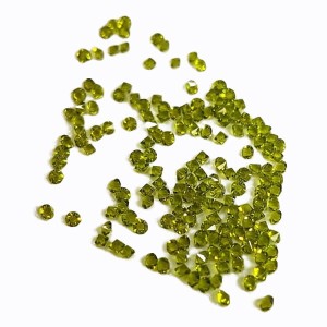 22. Mini cyrkonie 1,5mm Allepixie 2g 900 sztuk