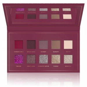 Stars from The Stars Blanket Burgundy Bliss Eyeshadow Palette Paleta 10 cieni do powiek 10g