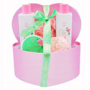 Aurora Ekskluzywny zestaw kosmetyków Heart Rose luksusowy prezent na Gwiazdkę