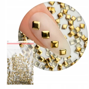NTN Premium ShinePins Ozdoby do paznokci Ćwieki Kwadratowe Złote Large 5g